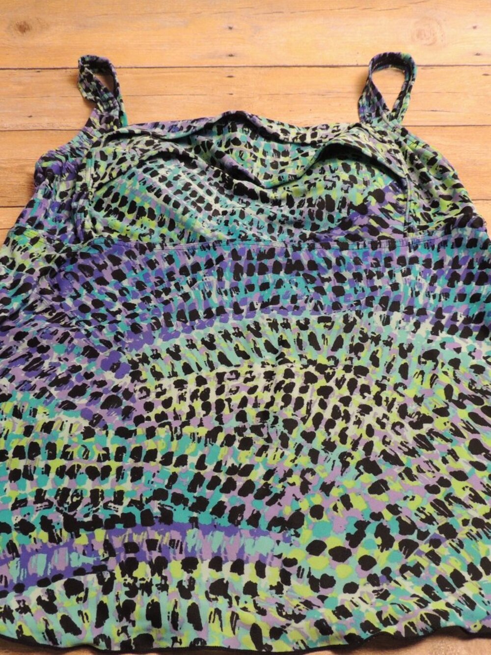 Beach Diva Women's Tankini Top Size 8D with adjustable straps